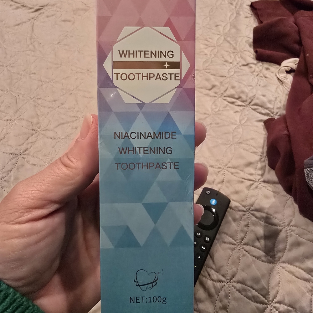 Whitening Toothpaste with Niacinamide